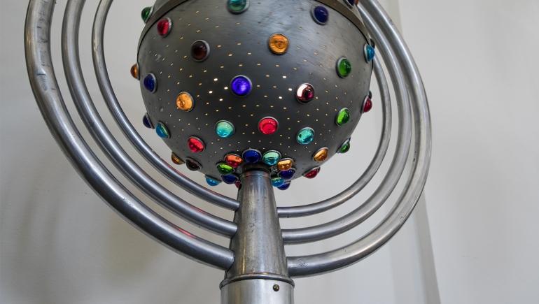 lampada-atomo-sala-dancing-le-roi-lutrario-Torino-anni-1960-1970-design-italiano-luci-illuminazione-dett2.jpg